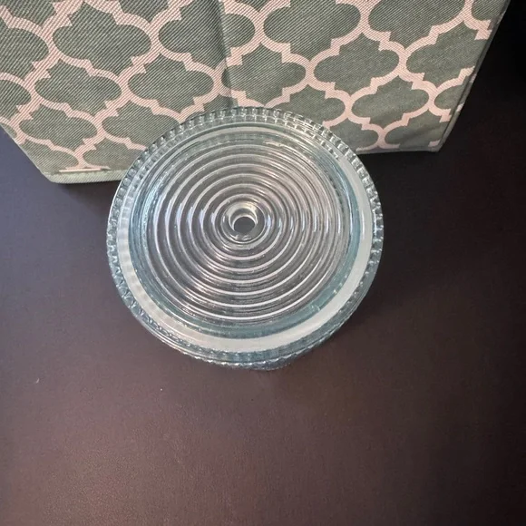 Starbucks Mermaid Iridescent Grande Cold Cup 2022 - Picture 2 of 4